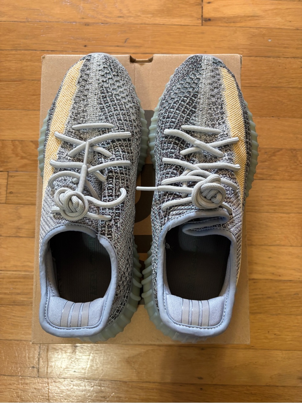 Size 10 - adidas Yeezy Boost 350 V2 Ash Blue